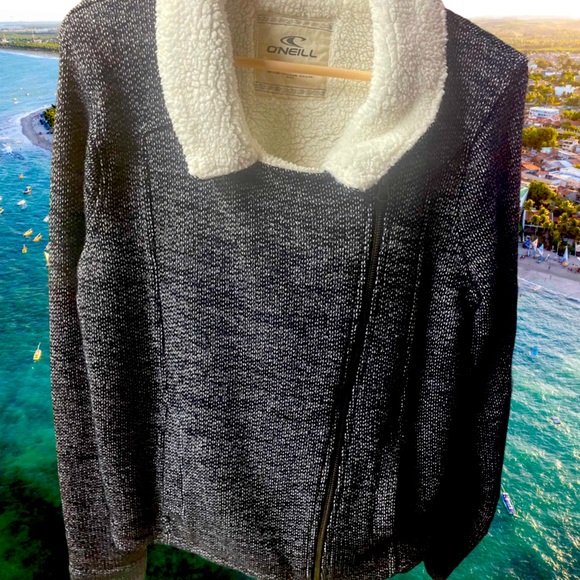 O'Neill Women's Textured Black Bomber Jacket with Cream Collar🦋 - Picture 1 of 4